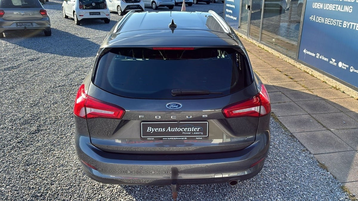 Grå Ford Focus fra 2019