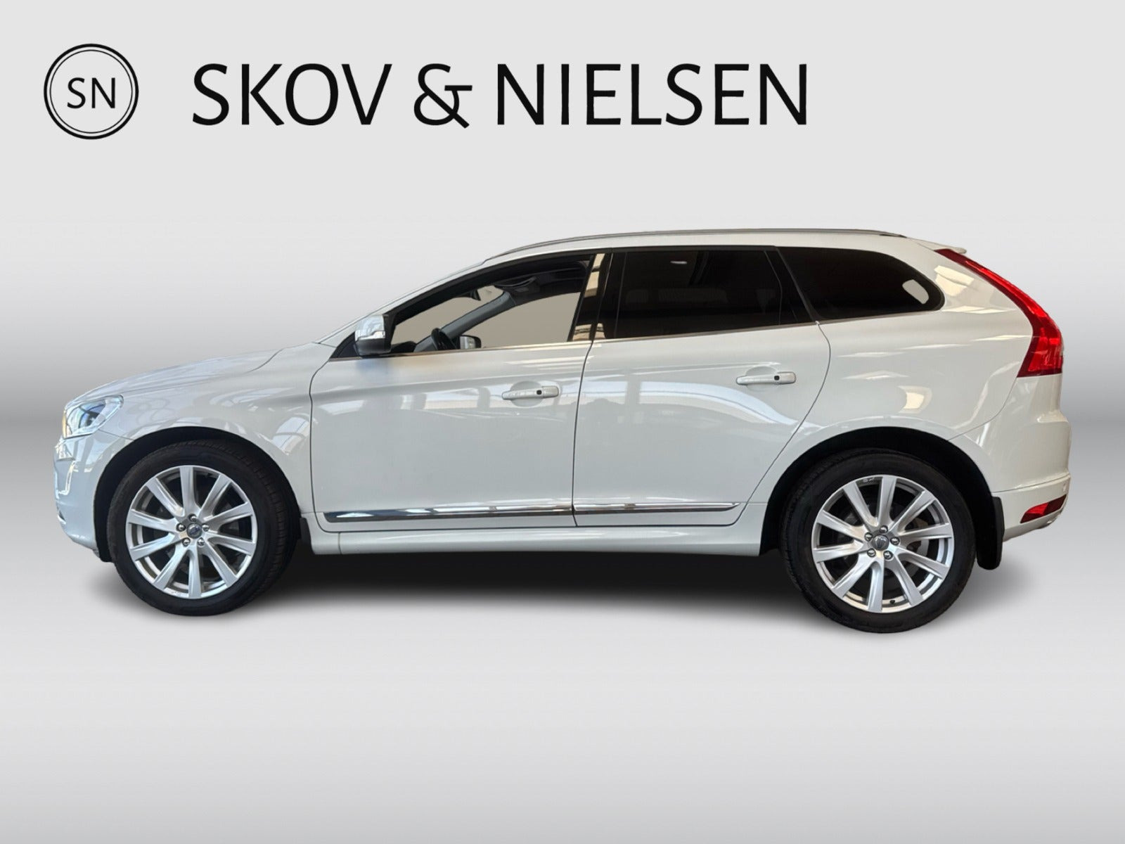 Hvid Volvo XC60 fra 2017