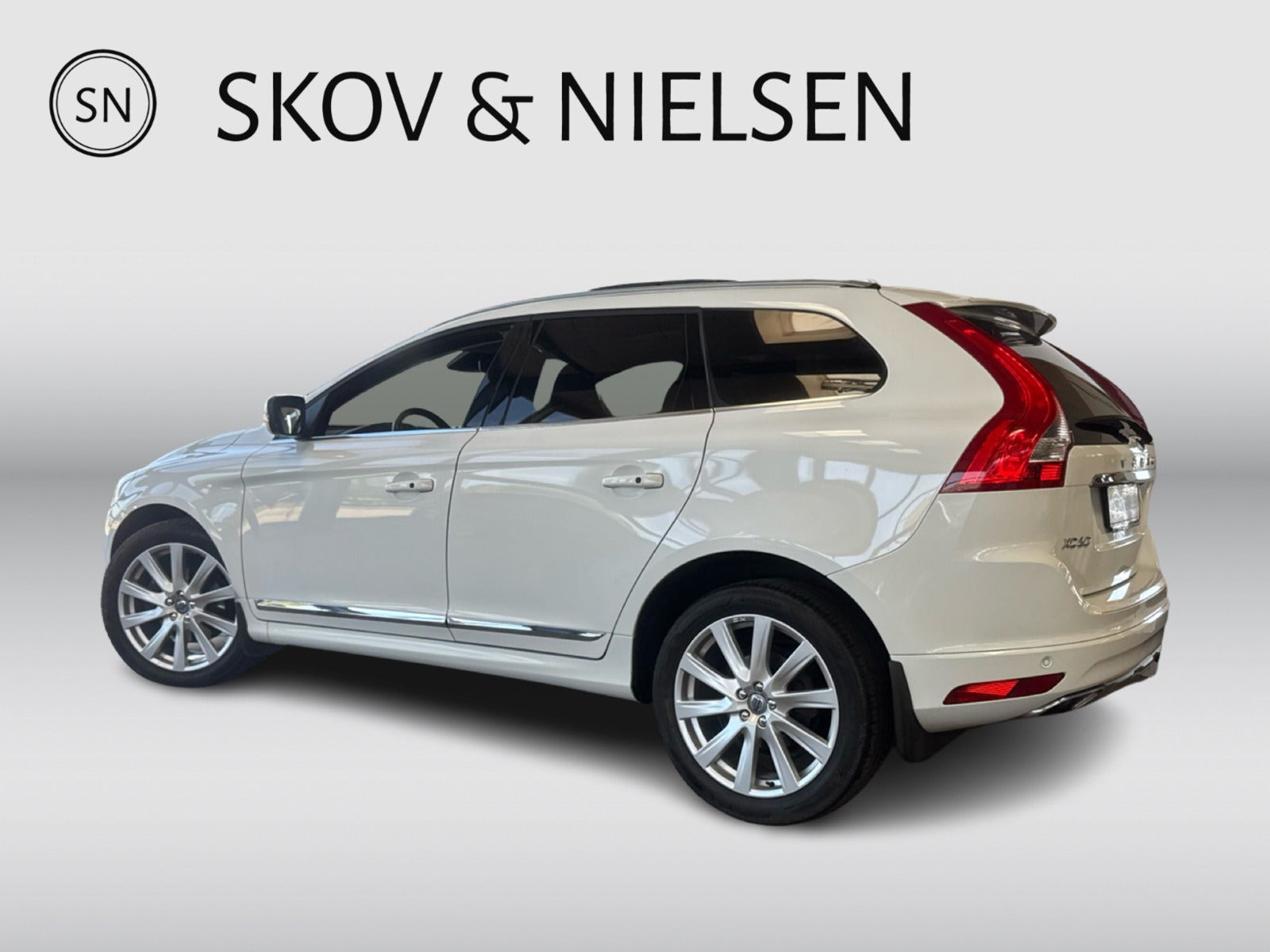 Hvid Volvo XC60 fra 2017