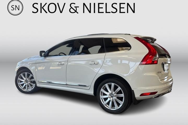 Hvid Volvo XC60 fra 2017