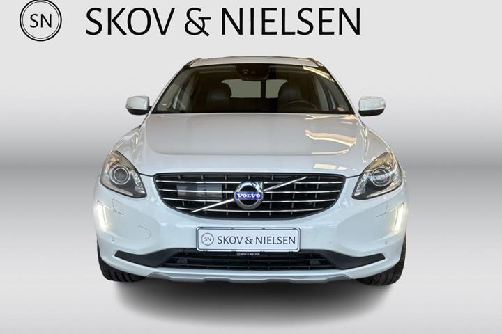 Hvid Volvo XC60 fra 2017