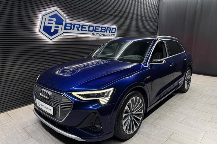 Blå Audi e-tron fra 2023