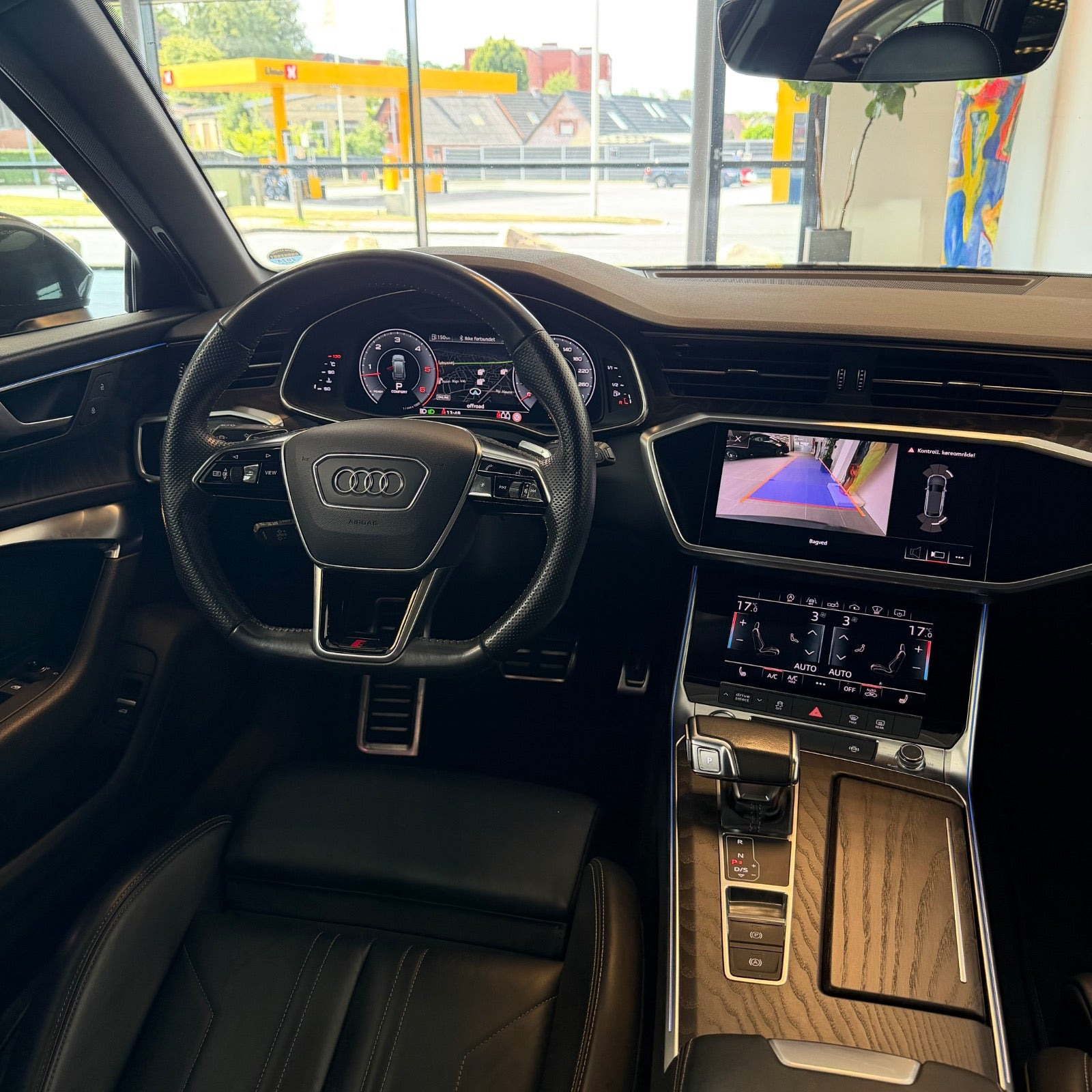 Grå Audi A6 fra 2018