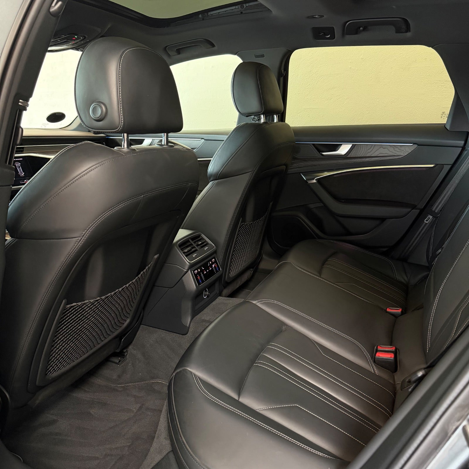 Grå Audi A6 fra 2018