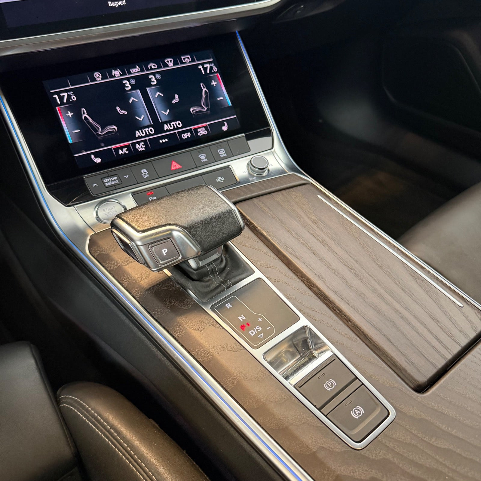 Grå Audi A6 fra 2018