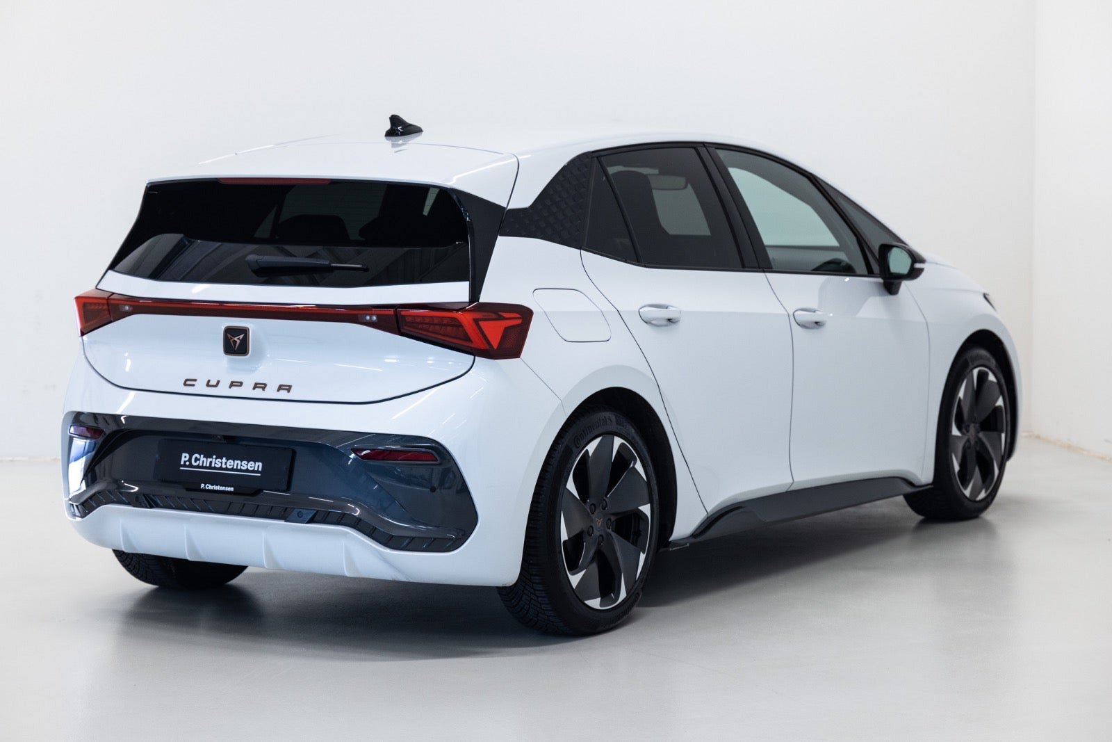 Hvid Cupra Born fra 2023