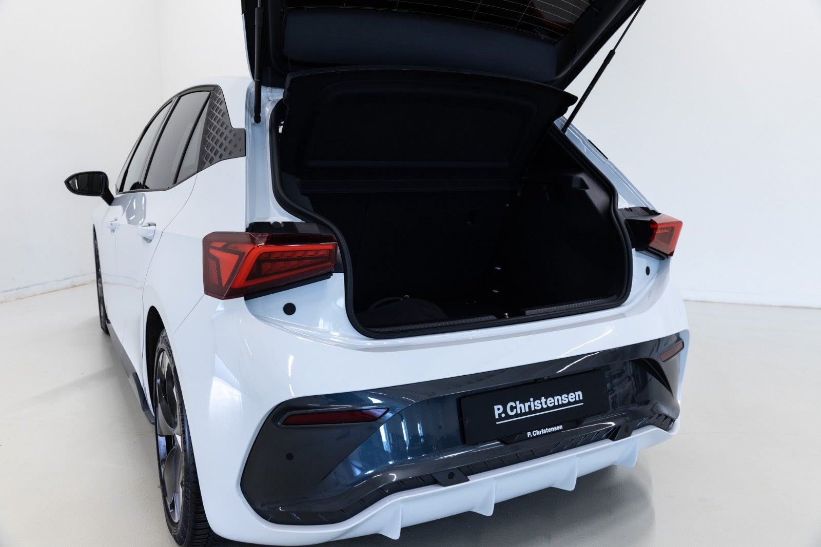 Hvid Cupra Born fra 2023
