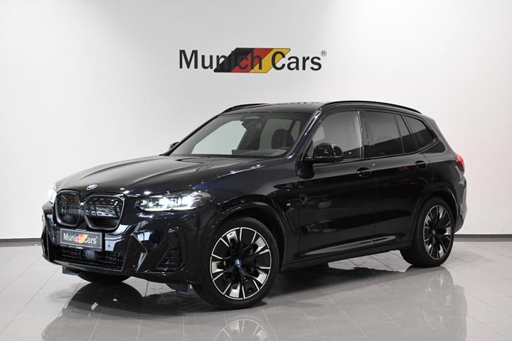 Sort BMW iX3 fra 2024