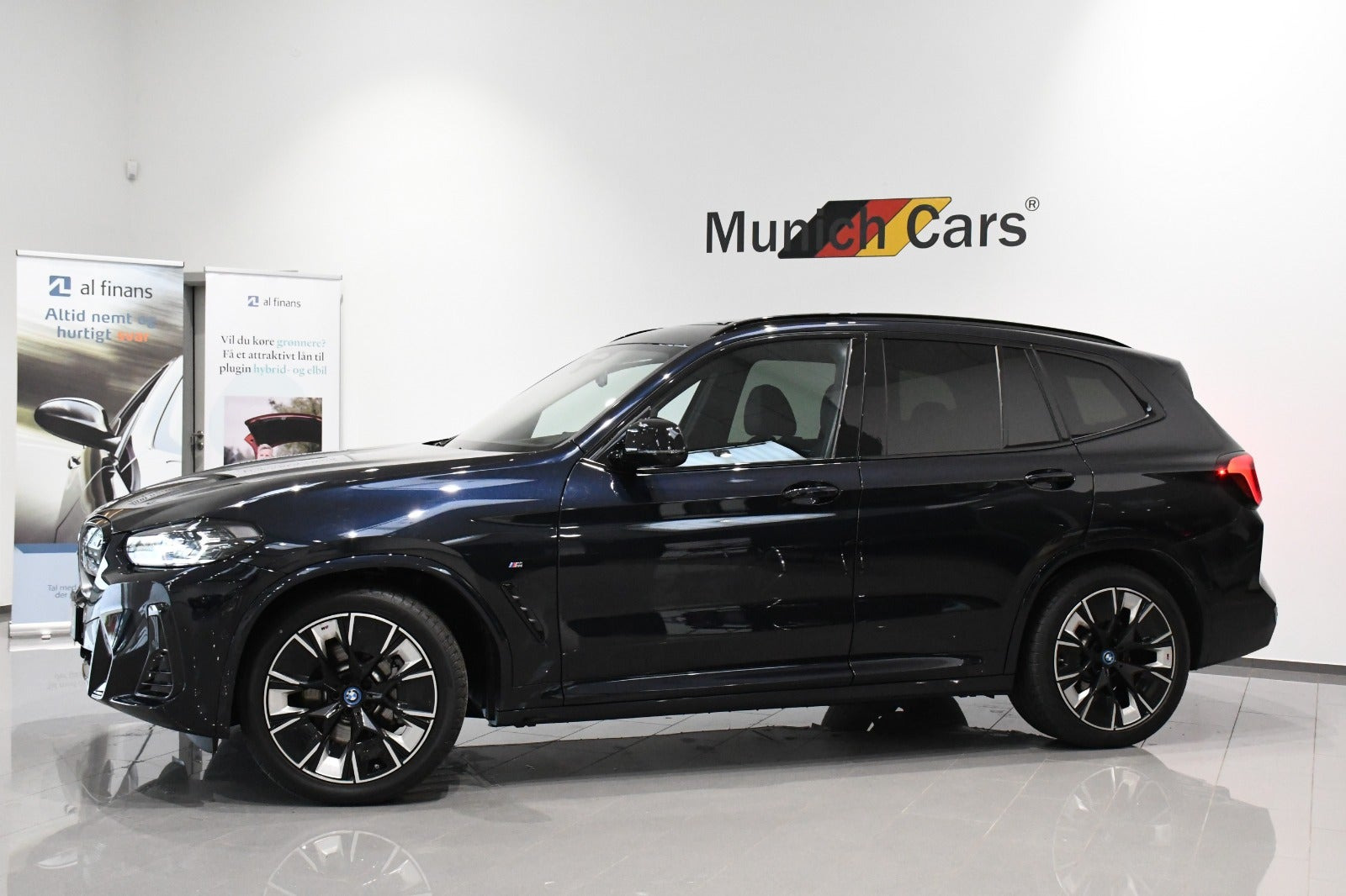 Sort BMW iX3 fra 2024