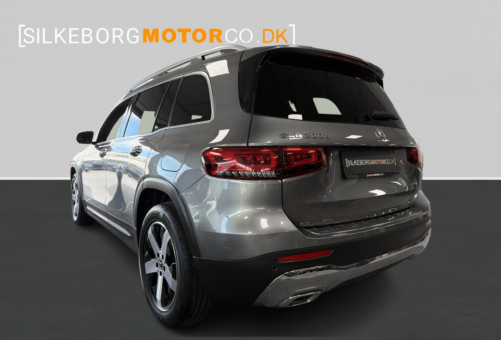 Grå Mercedes GLB200 d fra 2020