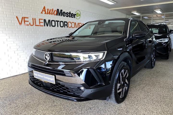 Sort Opel Mokka-e fra 2023