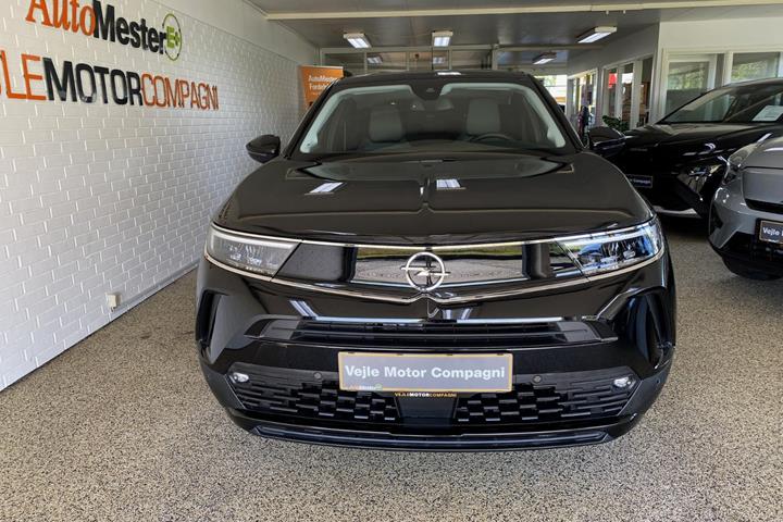 Sort Opel Mokka-e fra 2023