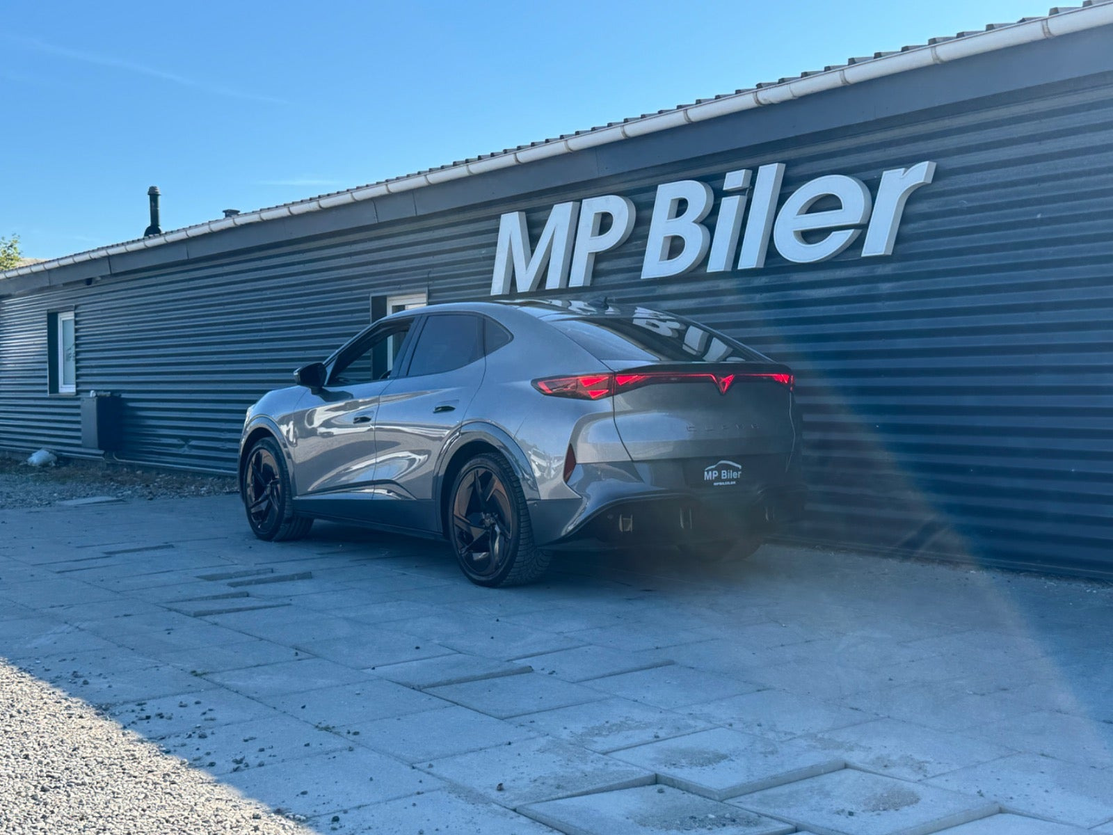 Sort Cupra Tavascan fra 2025