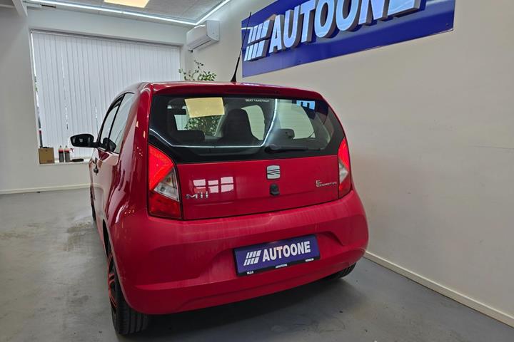 Rød Seat Mii fra 2013