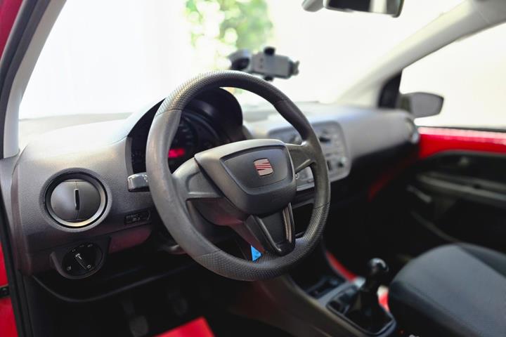 Rød Seat Mii fra 2013