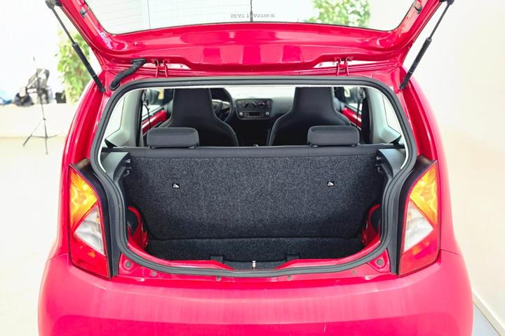 Rød Seat Mii fra 2013