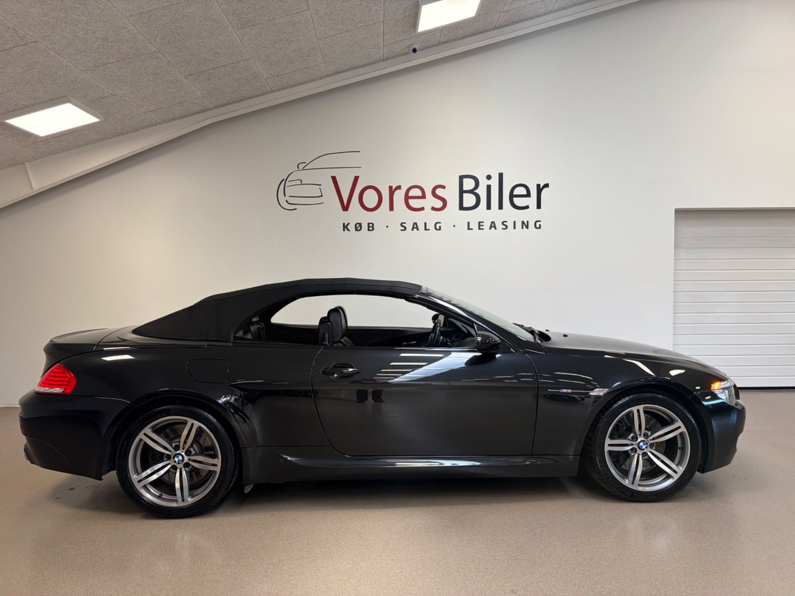 Sort BMW M6 fra 2008