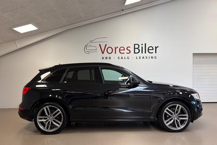 Sort Audi SQ5 fra 2013