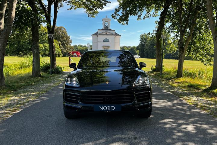 Bronze Porsche Cayenne fra 2022