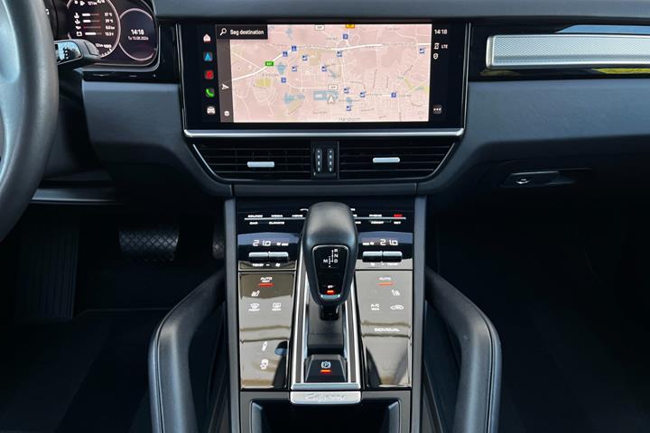 Bronze Porsche Cayenne fra 2022