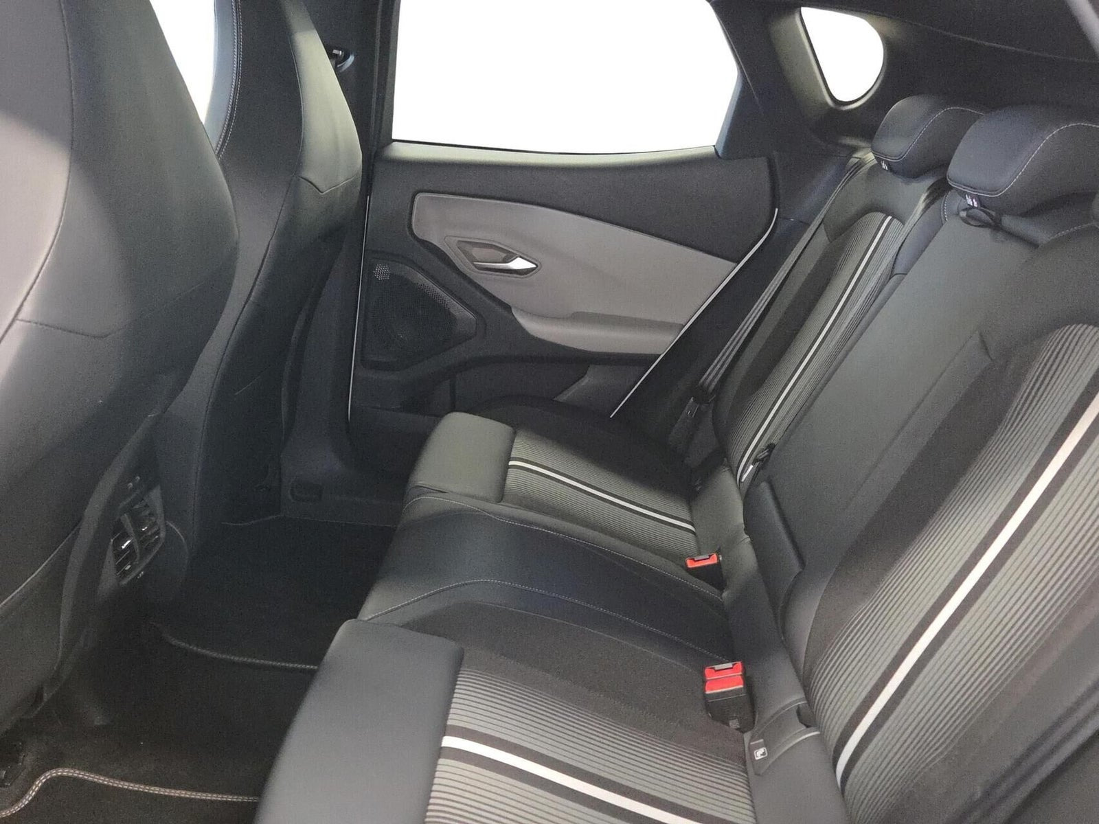 Hvid Ford Capri fra 2025