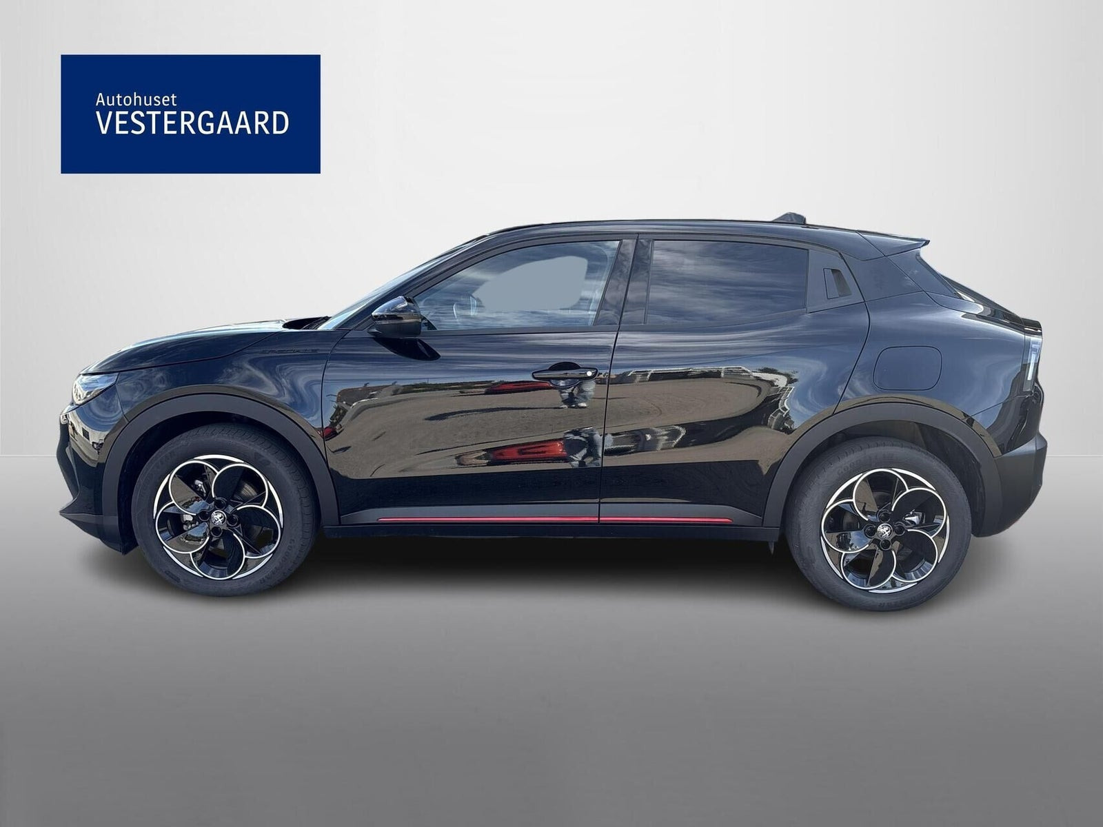Sort Alfa Romeo Junior fra 2025