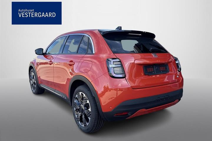 Orange Fiat 600e fra 2025