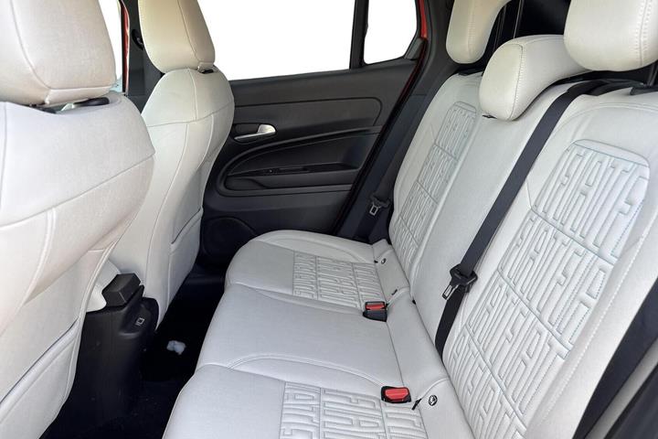 Orange Fiat 600e fra 2025