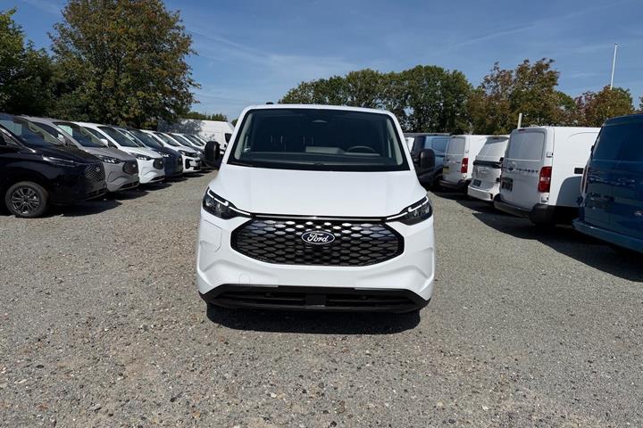 Hvid Ford E-Transit Custom 320 L1 fra 2026