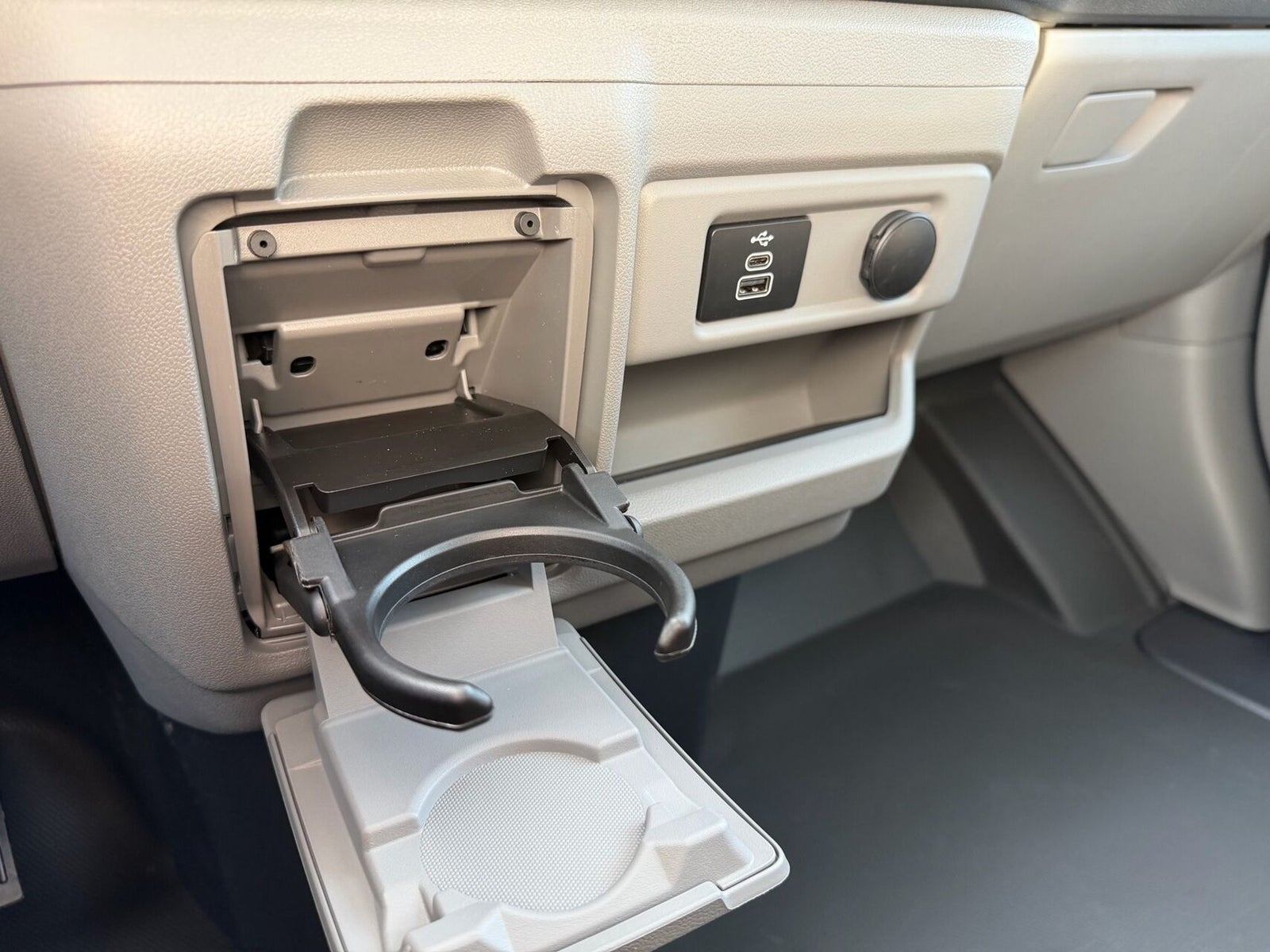 Hvid Ford E-Transit Custom 320 L1 fra 2026