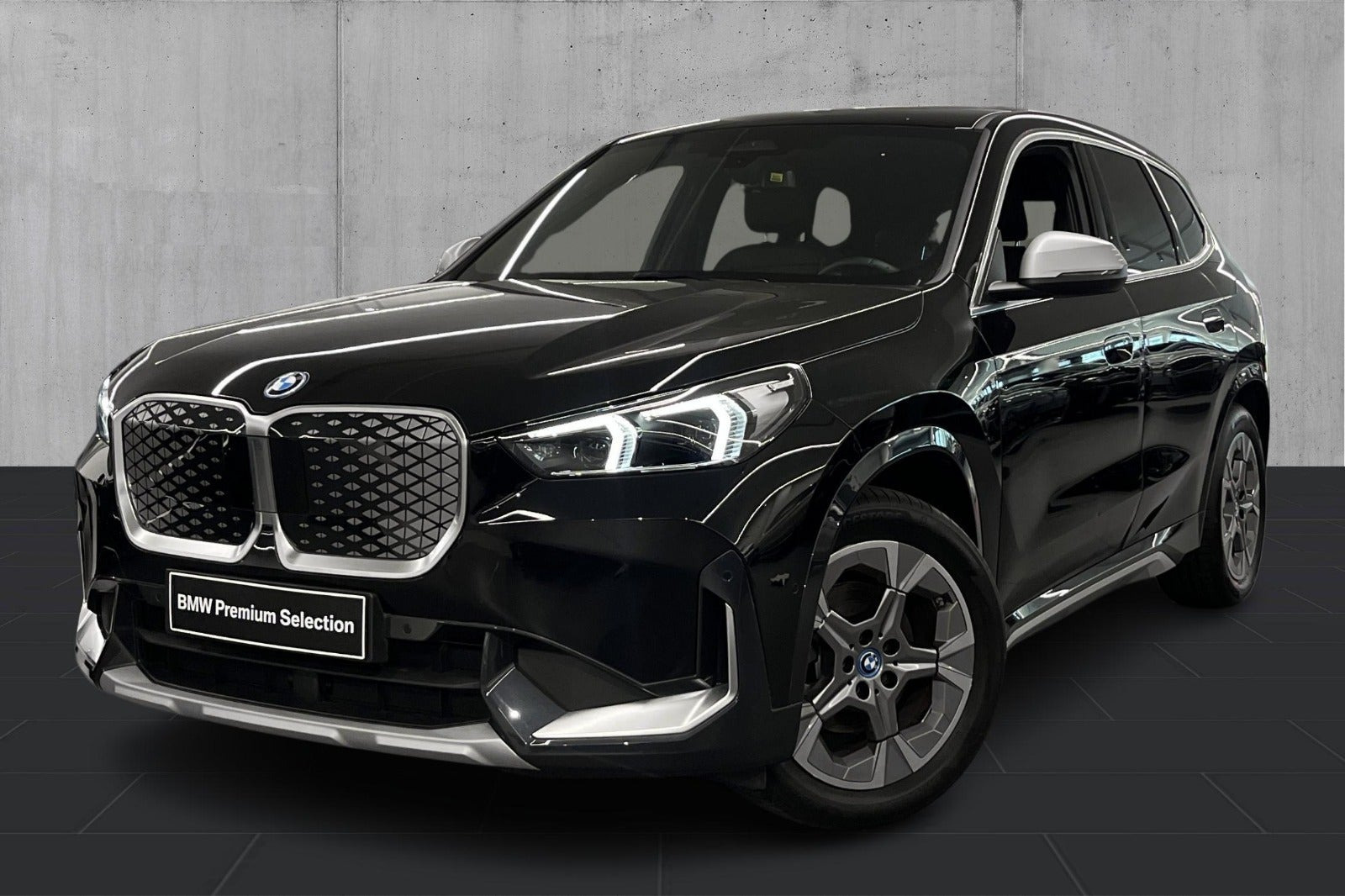 BMW iX1 eDrive20 X-Line