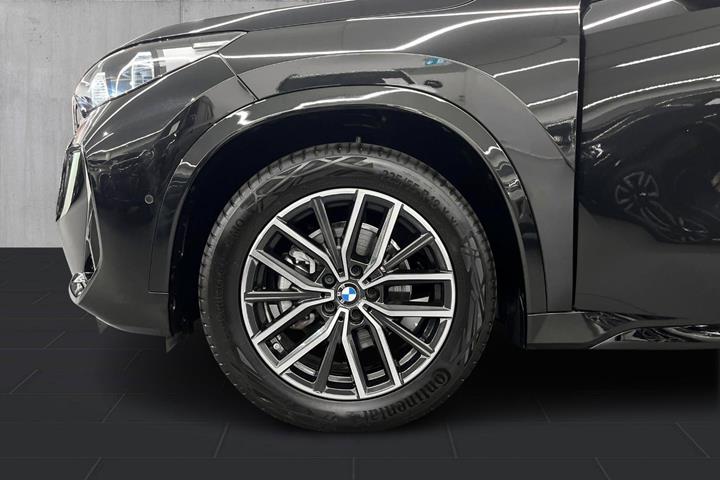 Sort BMW iX1 fra 2025