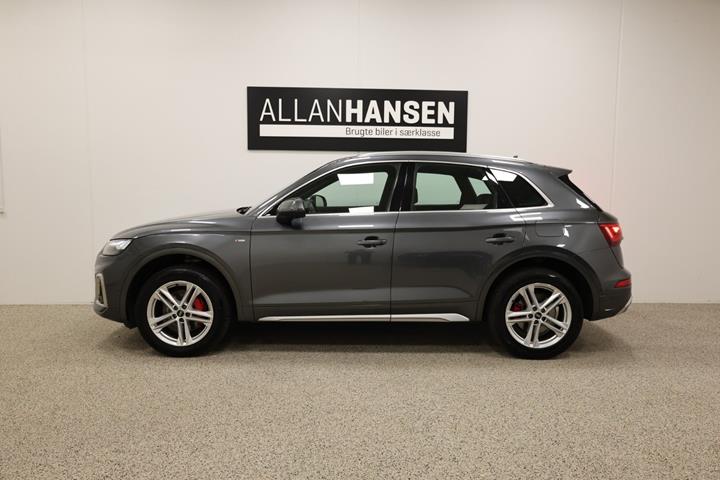 Grå Audi Q5 fra 2022