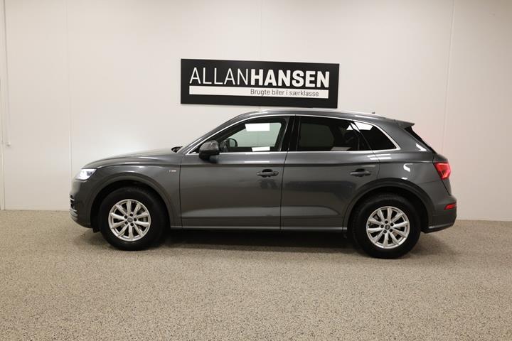 Grå Audi Q5 fra 2017