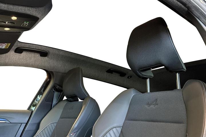 Sort Renault Scenic E-Tech fra 2024
