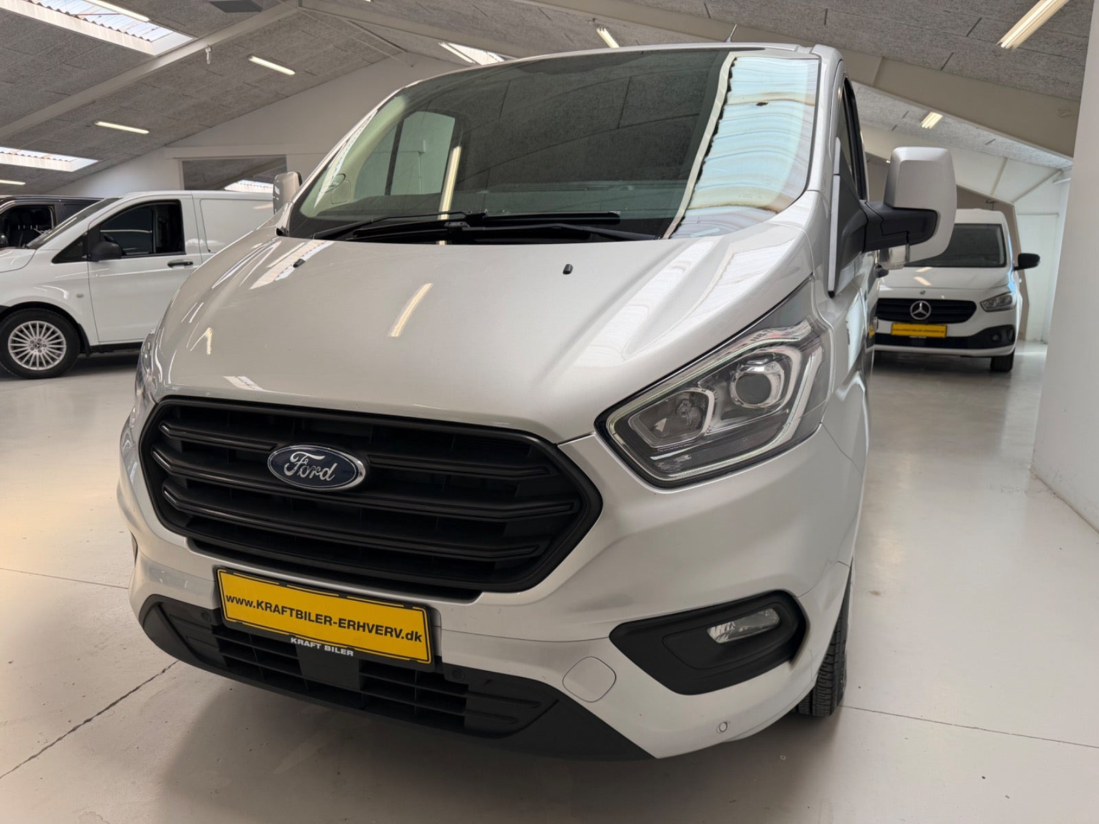 Sølv Ford Transit Custom 280 L1 fra 2020