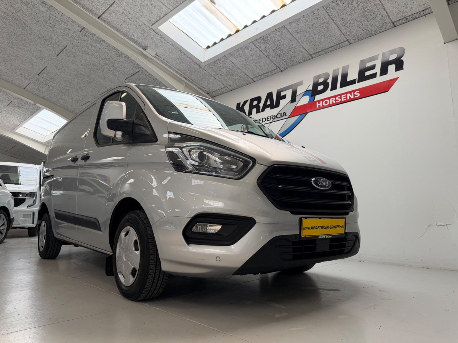 Sølv Ford Transit Custom 280 L1 fra 2020
