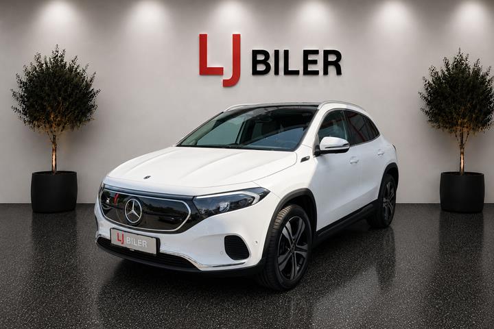 Hvid Mercedes EQA250 fra 2022 set udefra