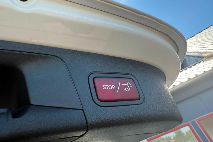 Hvid Mercedes EQA250 fra 2022