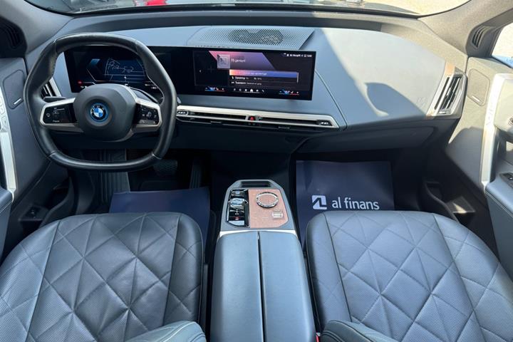 Sort BMW iX fra 2023