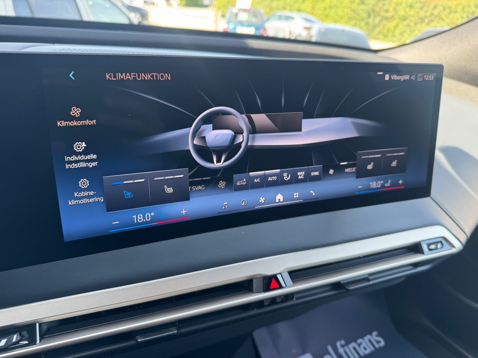 BMW iX xDrive40, 326hp, 2024