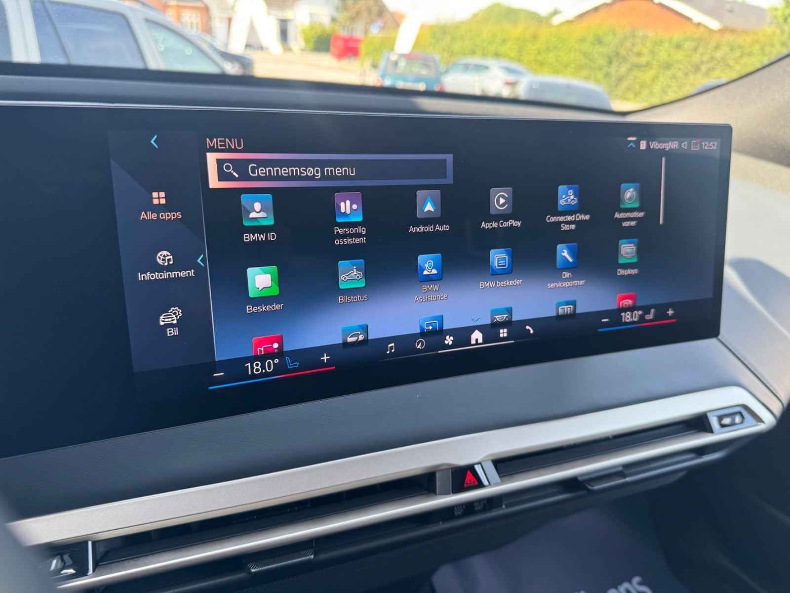 BMW iX xDrive40, 326hp, 2024