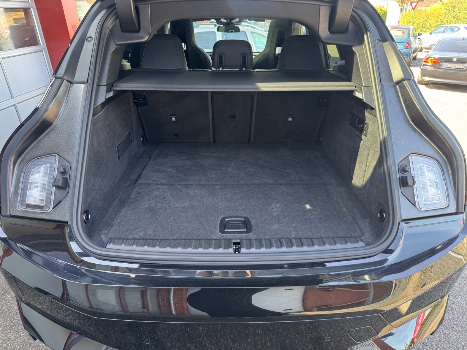 BMW iX xDrive40, 326hp, 2024