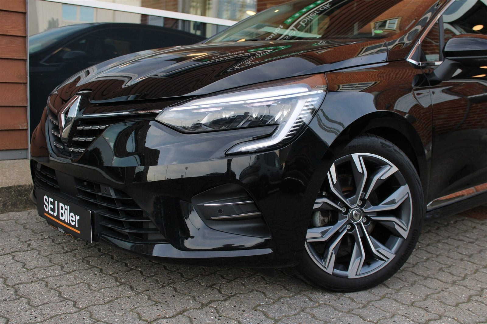 Sort Renault Clio V fra 2021