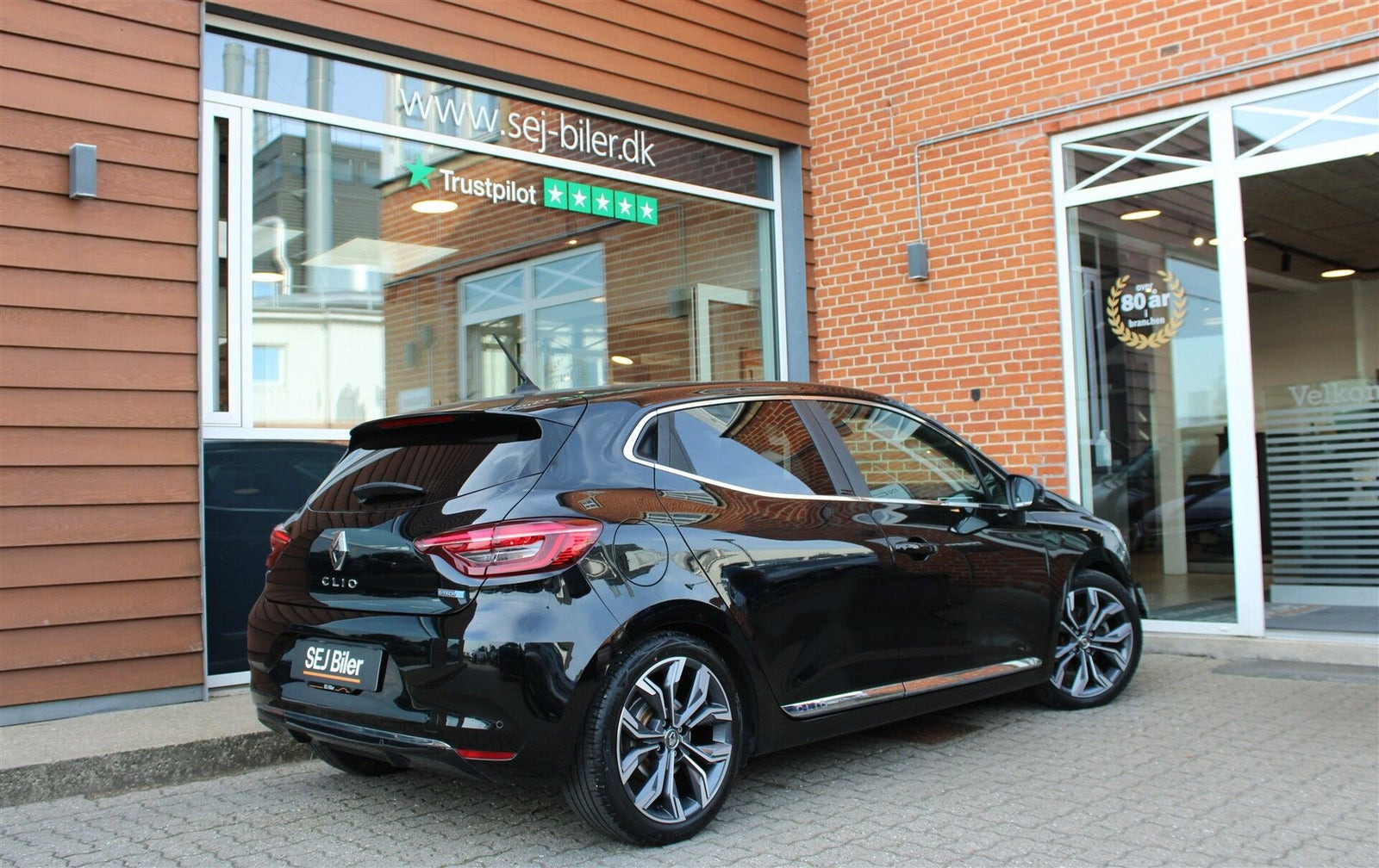 Sort Renault Clio V fra 2021