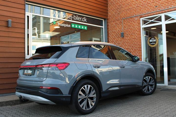 Grå Audi Q4 e-tron fra 2022