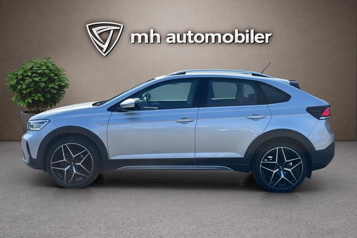 Sølv VW Taigo fra 2022