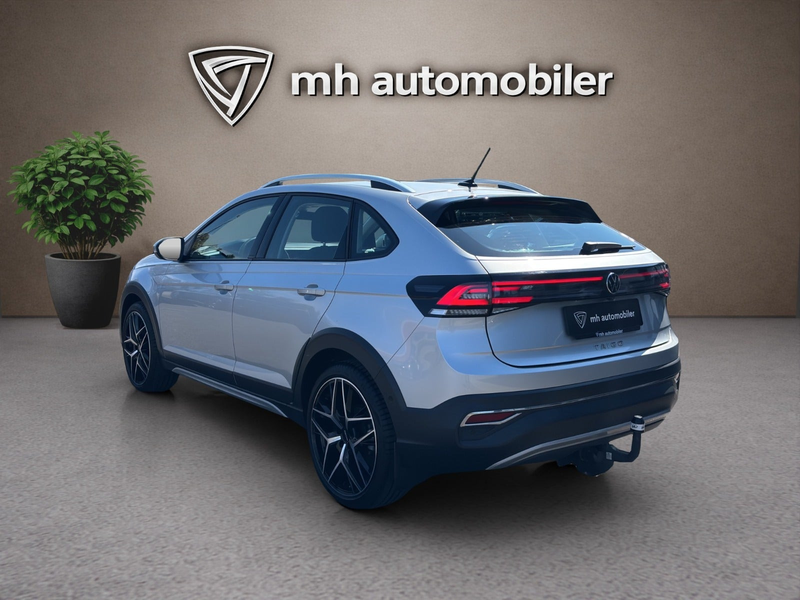 Sølv VW Taigo fra 2022