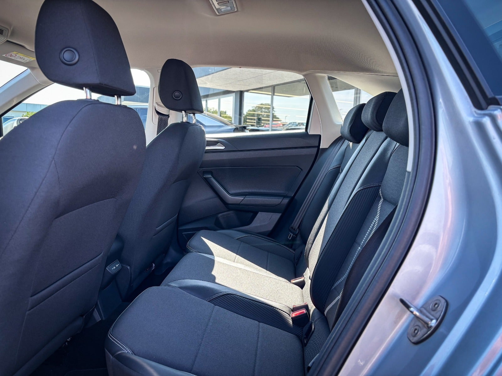 Sølv VW Taigo fra 2022