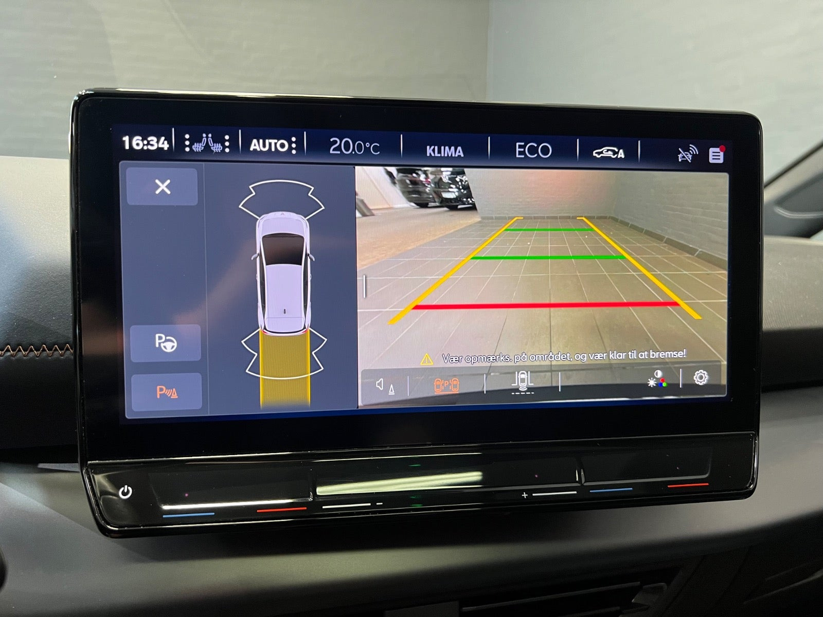Blå Cupra Born fra 2024